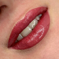 Lippen Permanent Make up.